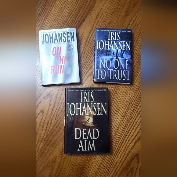 Iris Johansen Suspense Novels Bundle #3 - Picture 1 of 5